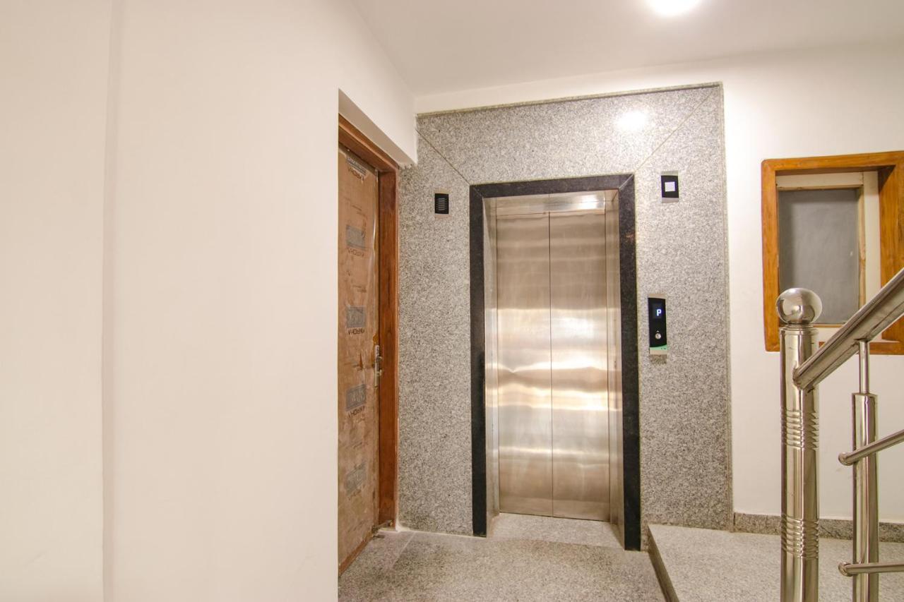 Fabhotel La Serene Bnb- Ashok Vihar Ню Делхи Екстериор снимка